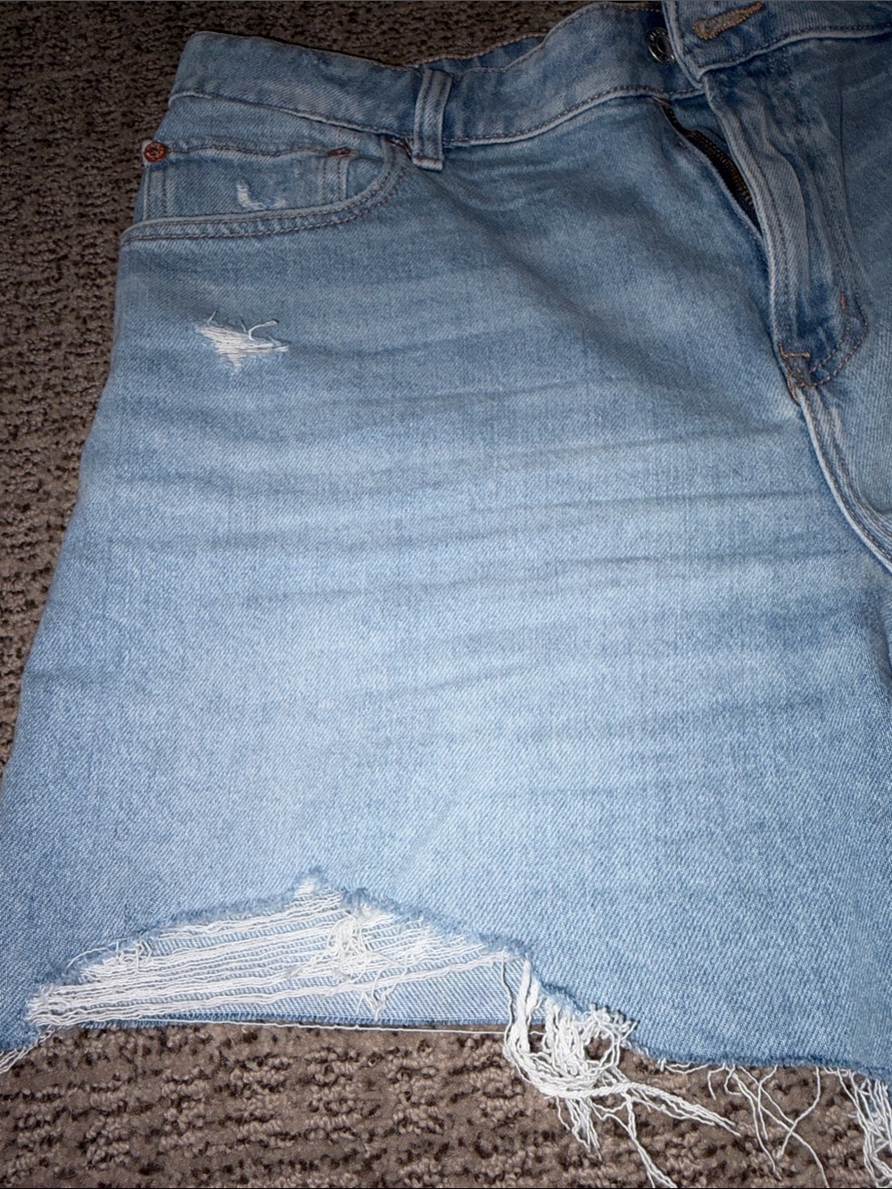 American Eagle AE x Sydney Sweeney embroidered denims shorts - Picture 9 of 14